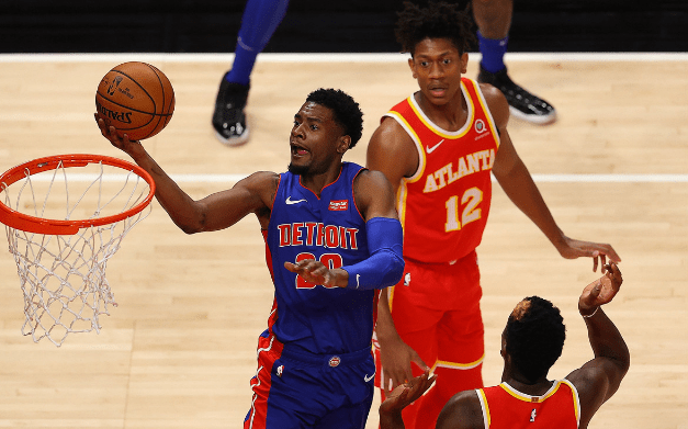  特雷杨三分箭如雨下，老鹰击退步行者获连胜